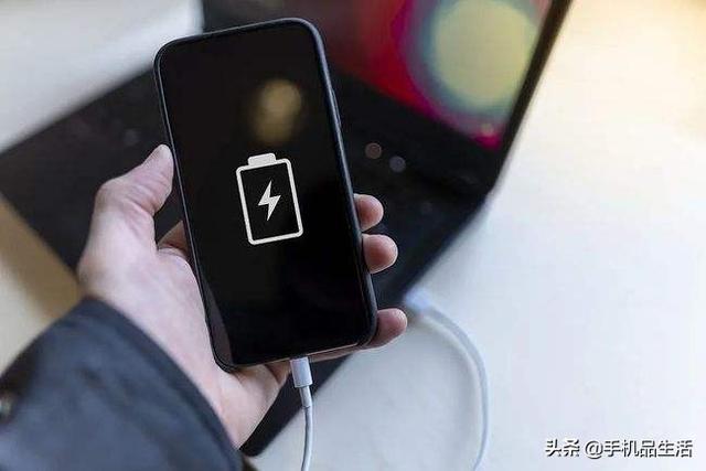 手机开不了机充电也没反应是怎么回事（手机充不进去电的原因有哪些）_阳叔网创